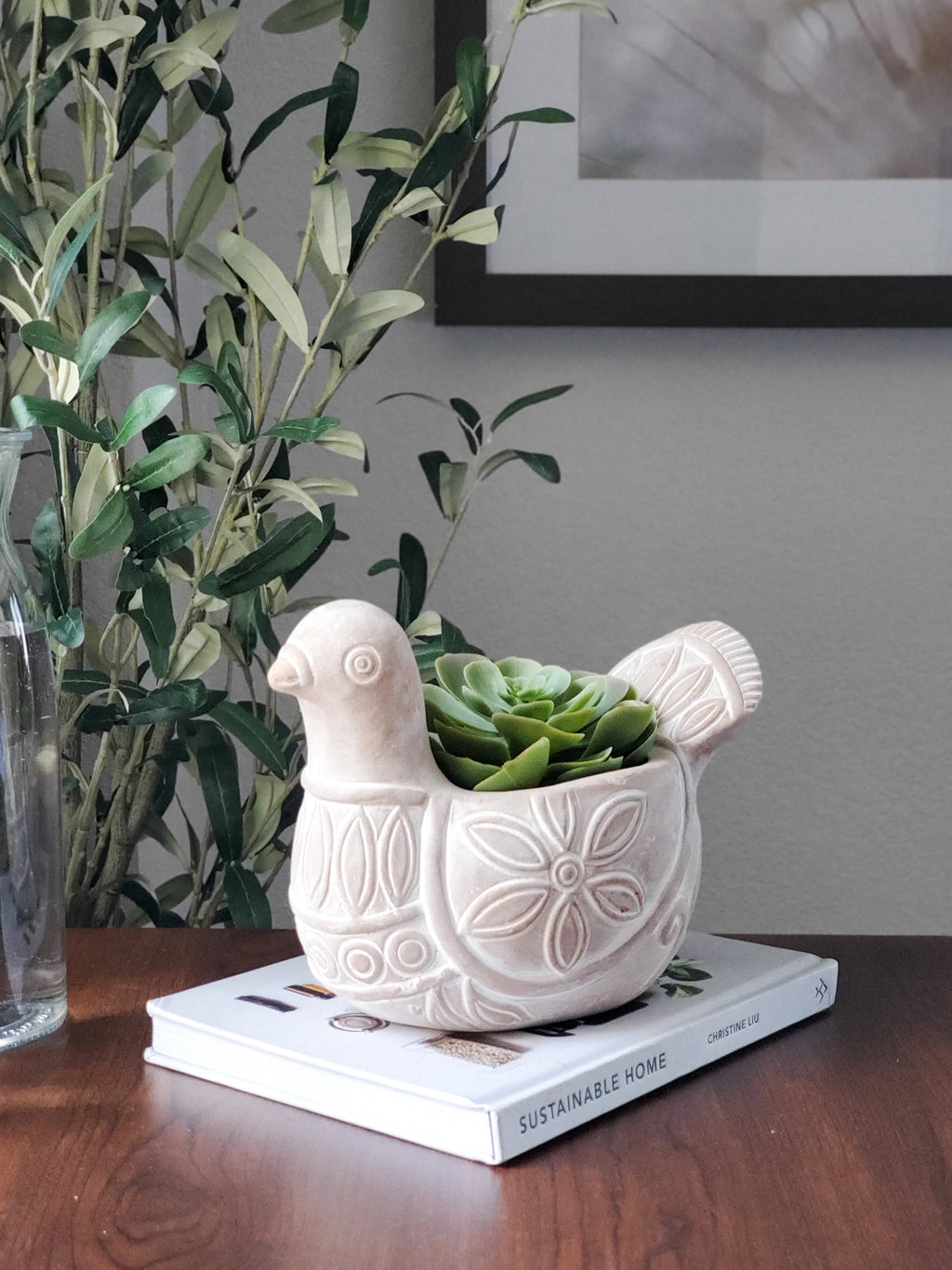 Terracotta pot - Spotted dove